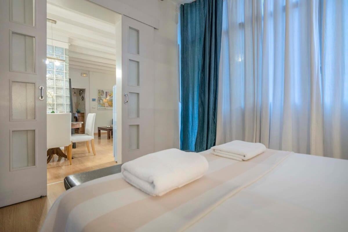 Exclusive 2 Bedroom Apartment In The City Center Barcelona Exterior foto
